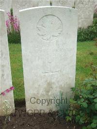 Etaples Military Cemetery - McDiarmid, Harold William